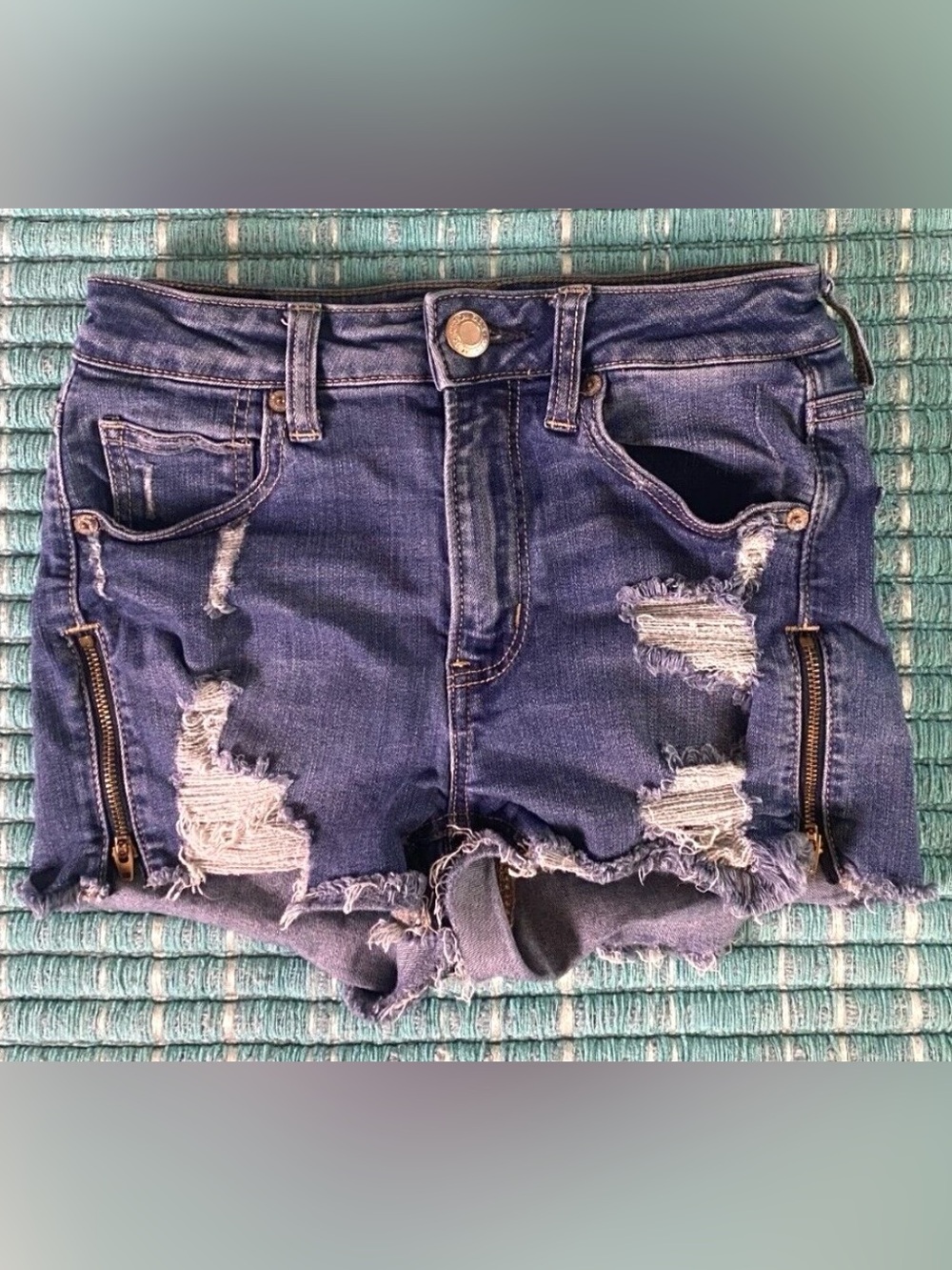 American Eagle High-Rise Distressed Super Stretch Zipper Detail Denim Shorts